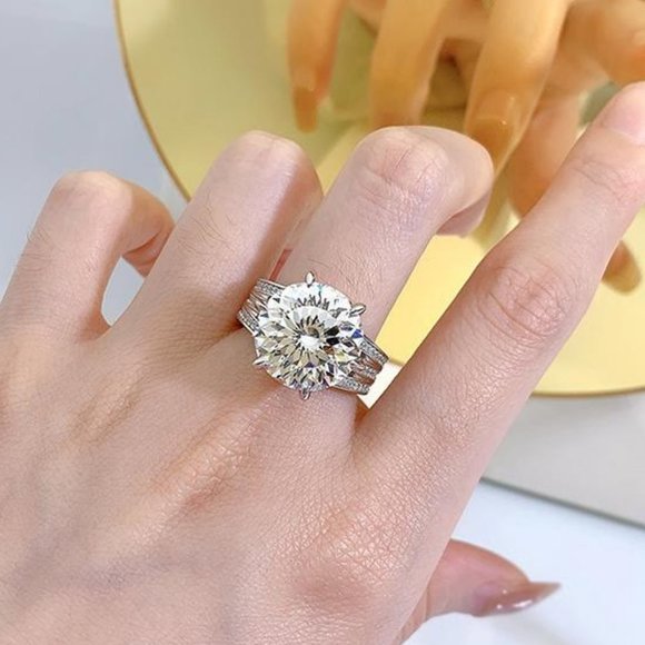 Certified 10ct. t.w. Moissanite Diamond Solitaire Luxury Engagement Ring NEW - Picture 3 of 13